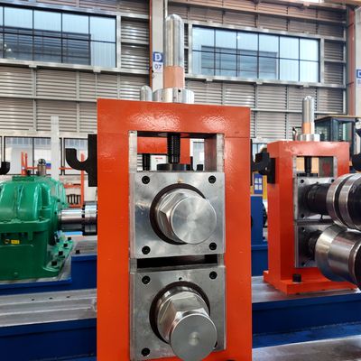 Trung Quốc 2-4 mm Thickness Steel Roll Forming Machine ISO9001